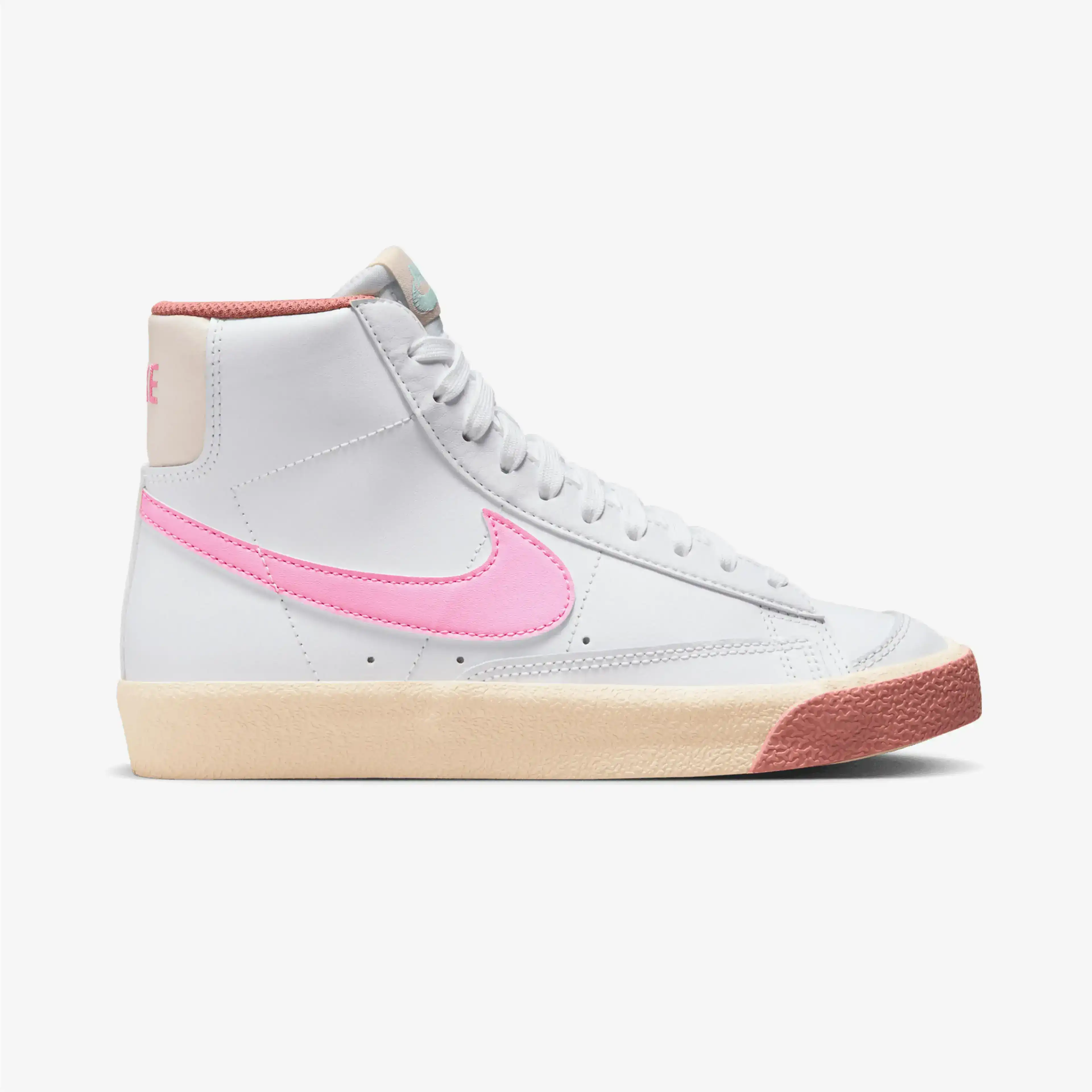 Nike Blazer Mid 77 Kadın Beyaz Sneaker