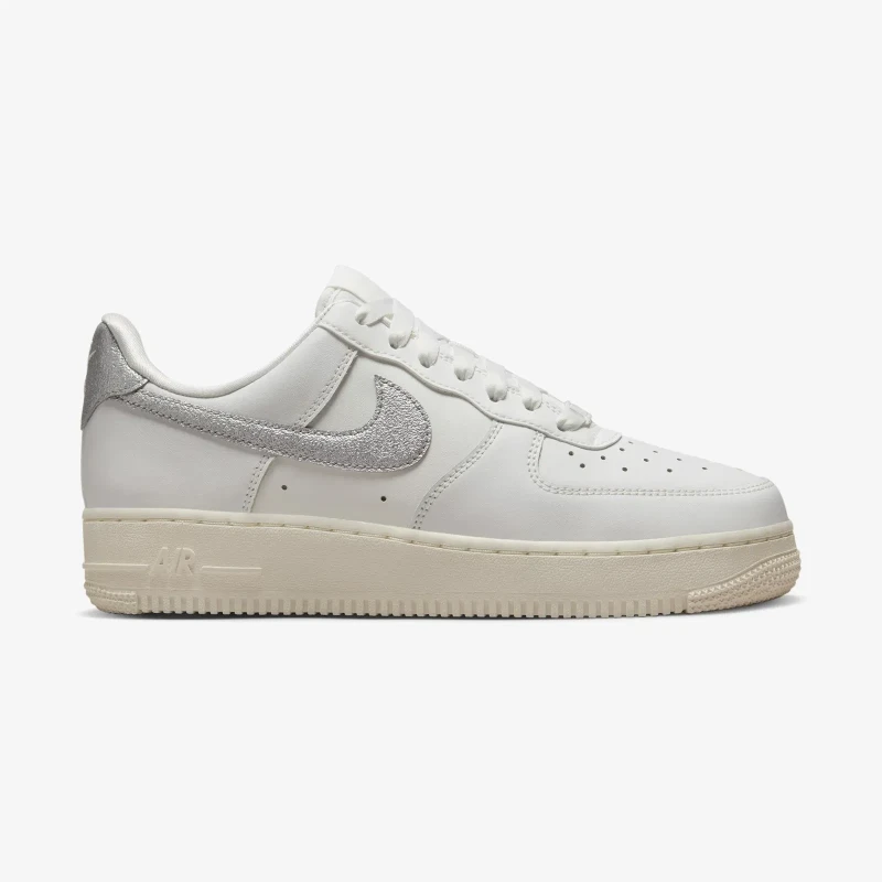 Air Force 1 '07 Essential Kadın Beyaz Sneaker